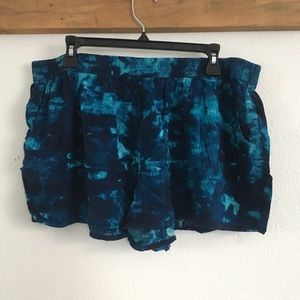 Ocean colored (tie-dye?) flowy shorts